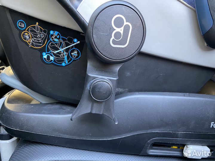 Детское автокресло от 0. Две штуки Family Fix