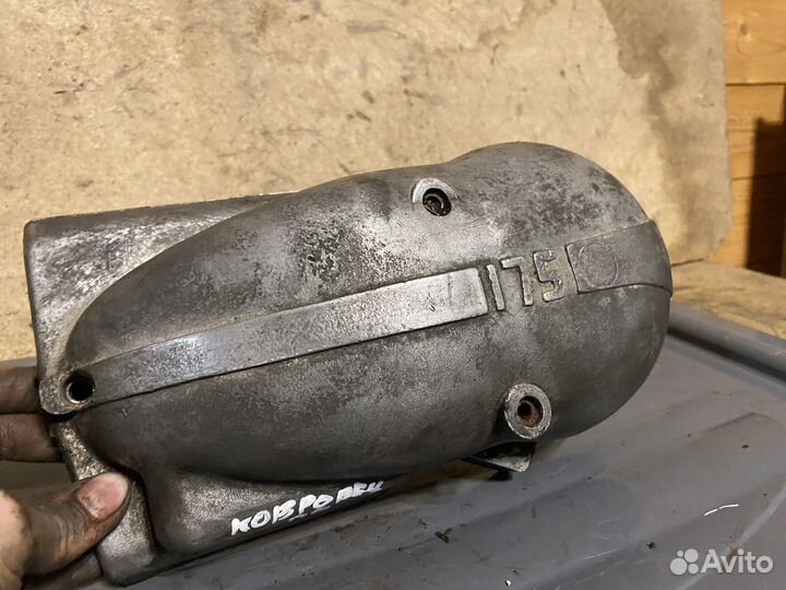 Правая крышка картера Ковровец к-175