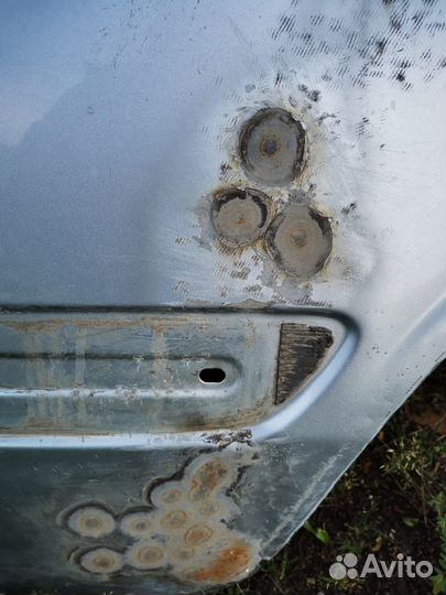 Левая дверь задняя на Ниссан Альмера Классик