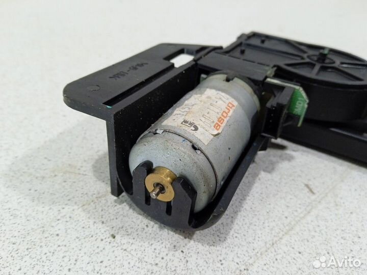 Моторчик подголовника A2109700026