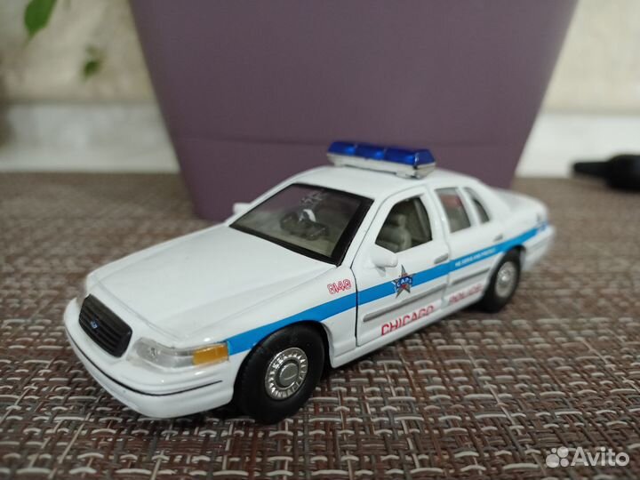 Welly Ford Crown Victoria 1999 Chicago Police