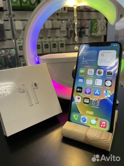 iPhone X, 64 ГБ