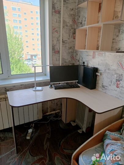 Компьютерный стол угловой