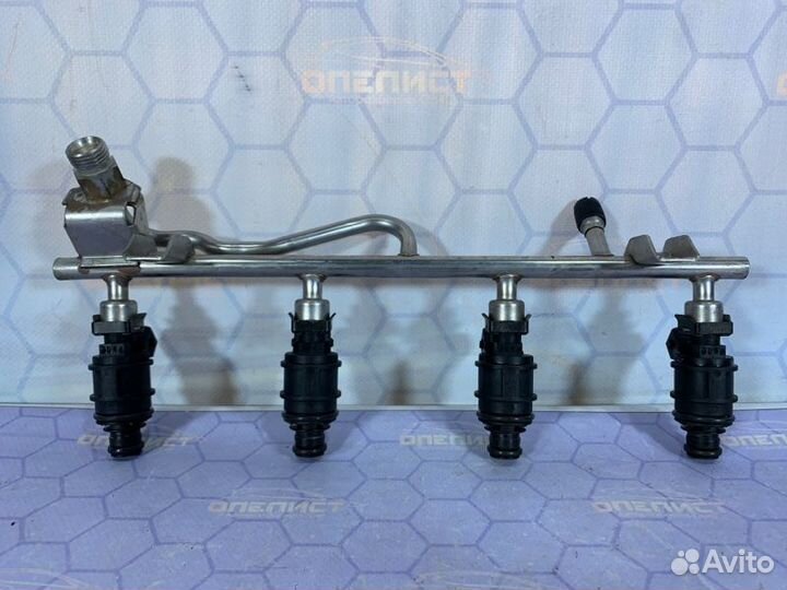 Форсунки с рампой Opel Zafira A Z18XE