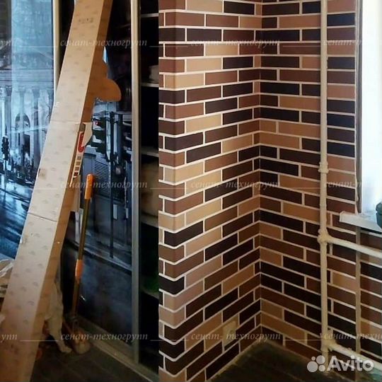 Кирпич на сетке с пленкой