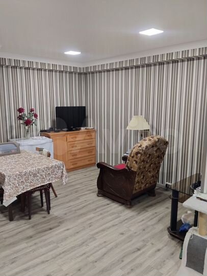 2-к. квартира, 52 м², 1/5 эт.