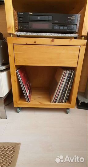 Стойка для аудио аппаратуры