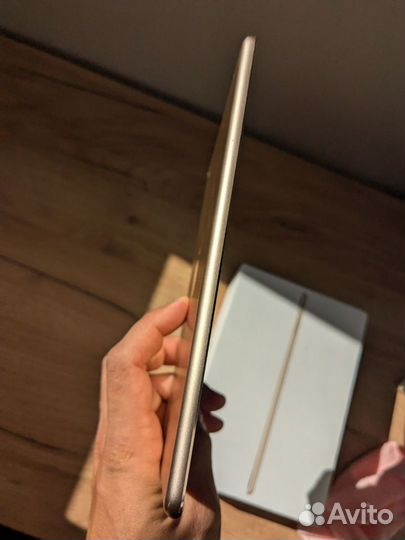 Apple iPad mini 4 золотой