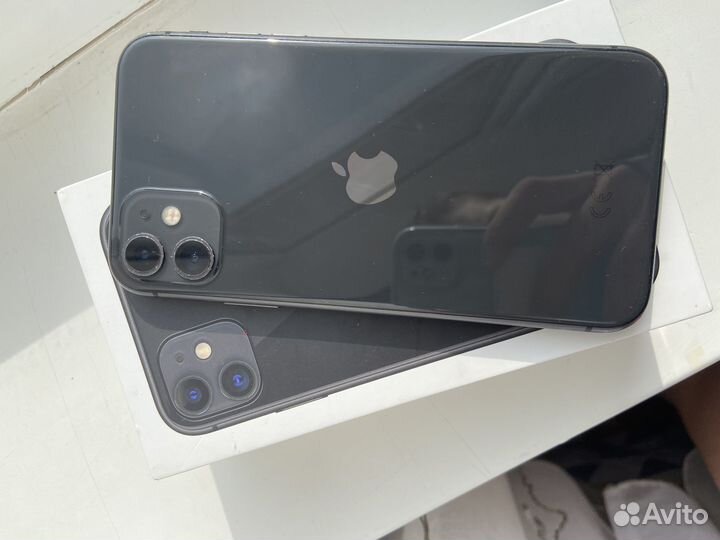 iPhone 11, 64 ГБ