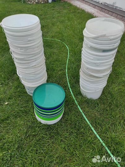 Ведра пластиковые с крышками 10л