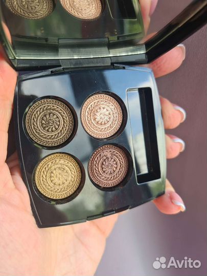 Тени для век chanel