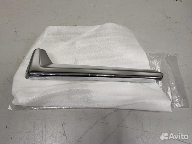 Накладка переднего бампера правая subaru forester