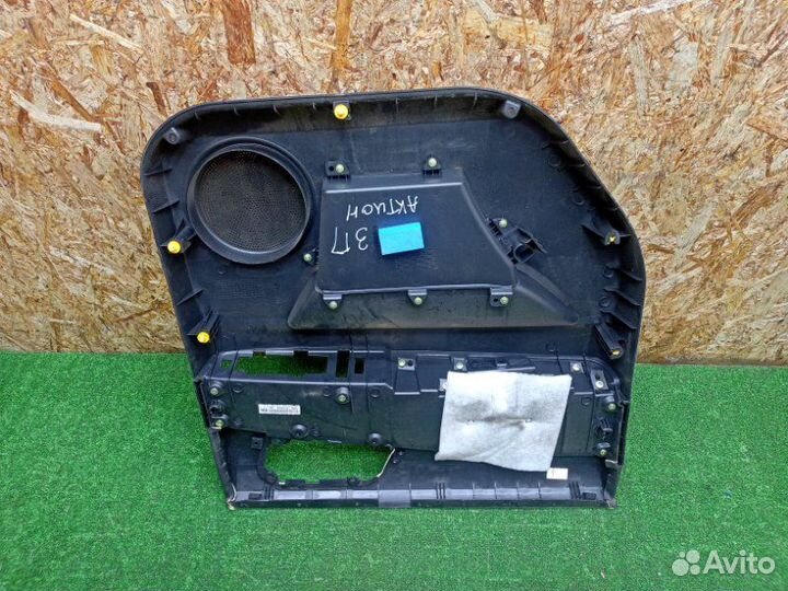 Обшивка двери задняя правая Ssang Yong Actyon