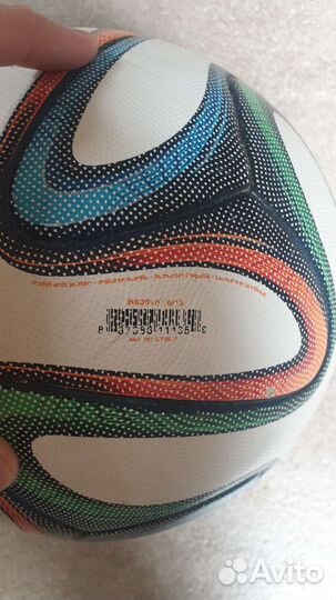 Футбольный мяч adidas brazuca 2014 оригинал