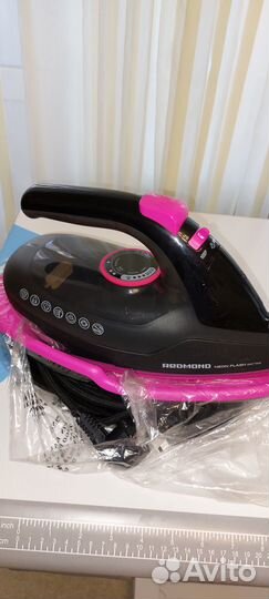 Утюг redmond RI-C234