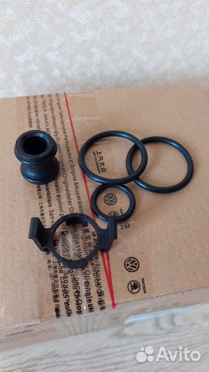 Помпа В сборе VAG 1.8-2,06H121010А