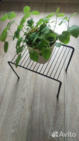 Подставки и держатели металлические