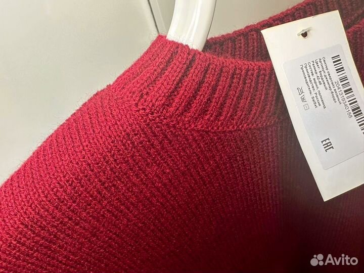 Свитер укороченный бордовый