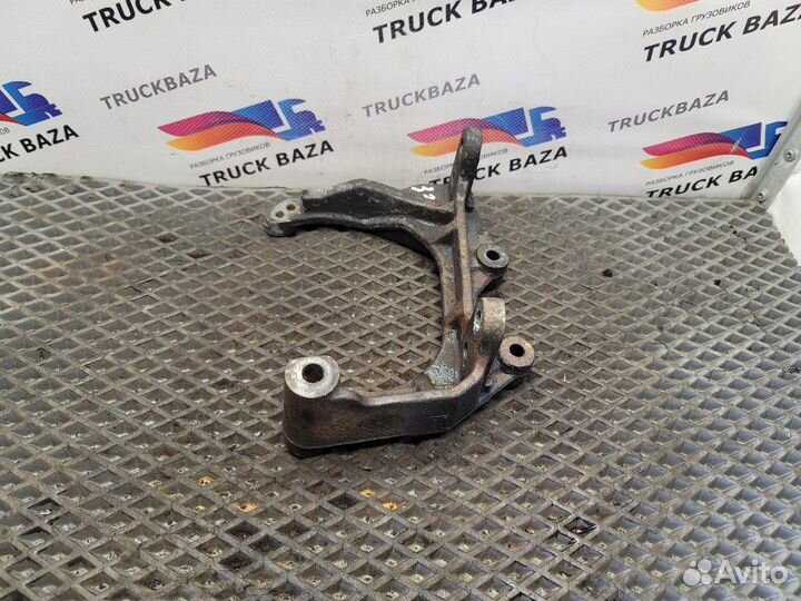 Кронштейн генератора