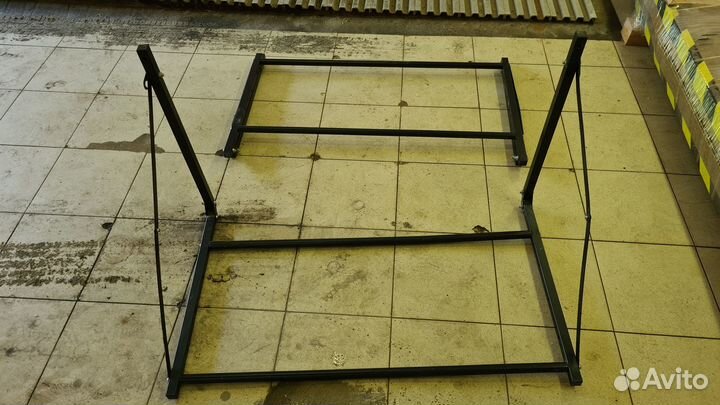 Кронштейн складной для автомобильных колес (полка)