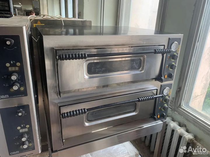 Печь для пиццы. Выкуп оборудования для кафе ресторана пекарни