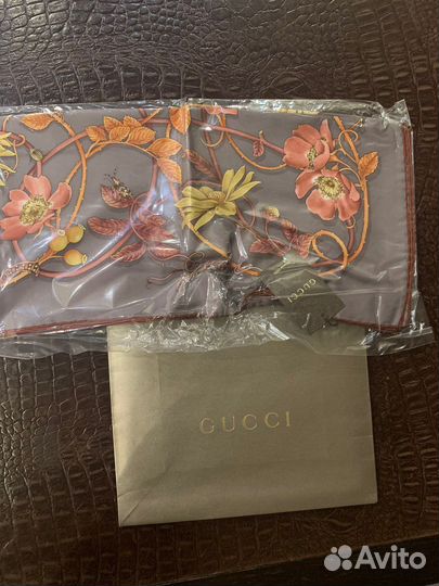 Новый шелковый платок Gucci