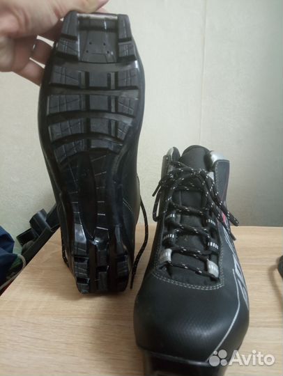 Лыжные ботинки spine