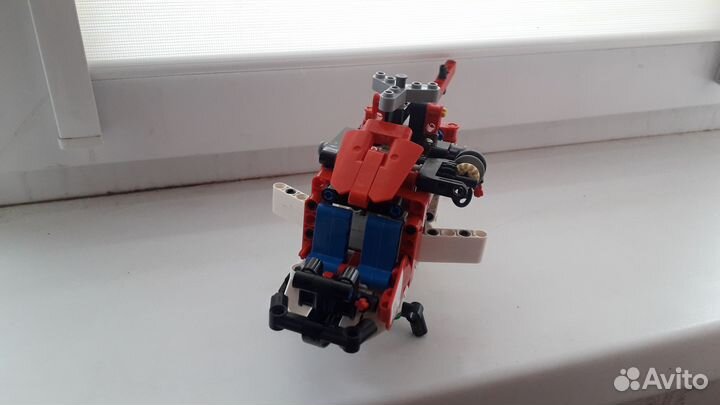 Вертолет спасательный Lego Technic 42092