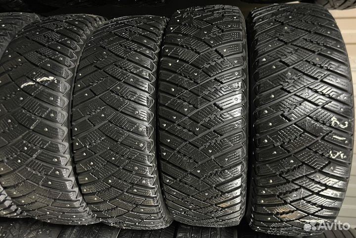 Goodyear Ultragrip Ice Arctic 215/65 R16 98T