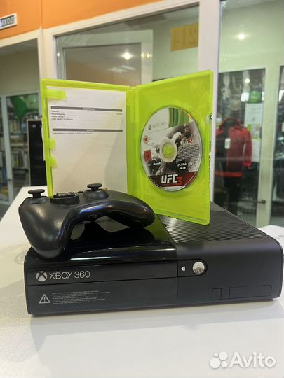Xbox 360 E ufs3