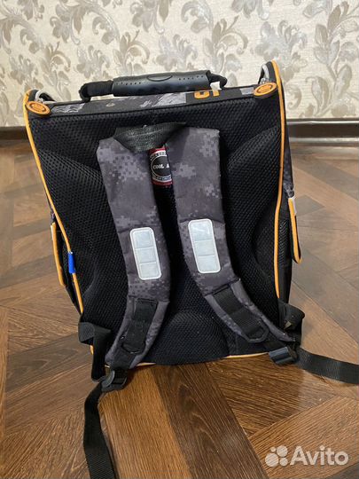 Портфель школьный