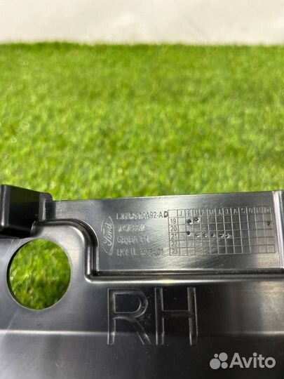 Кронштейн (крепление) Ford Escape 4 CX482 2021