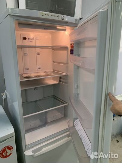 Холодильник indesit No frost 185см