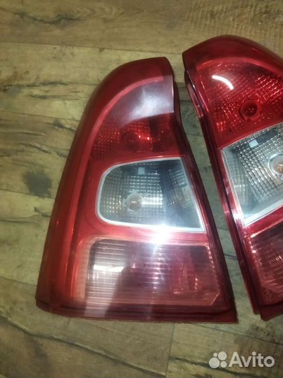 Фонарь правый Renault Logan