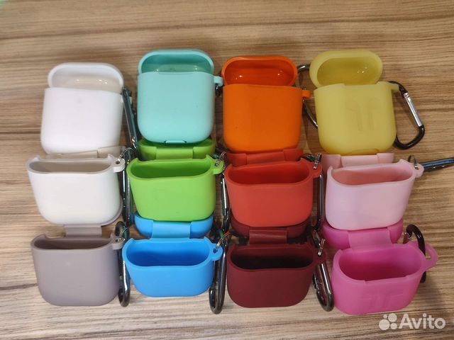 Чехол силиконовый с карабином Airpods 2
