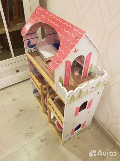Детский домик для куклы с мебелью