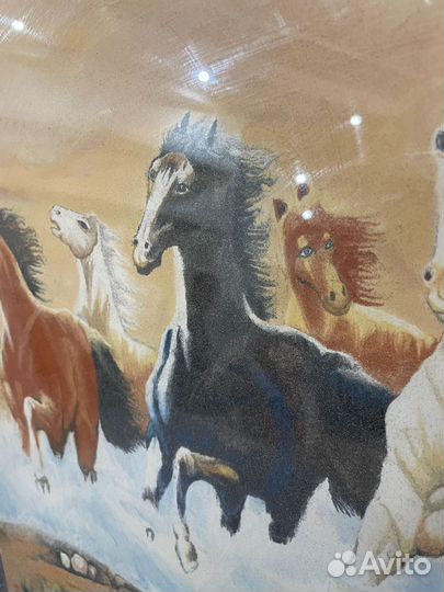 Картина с лошадьми в стекле из песка