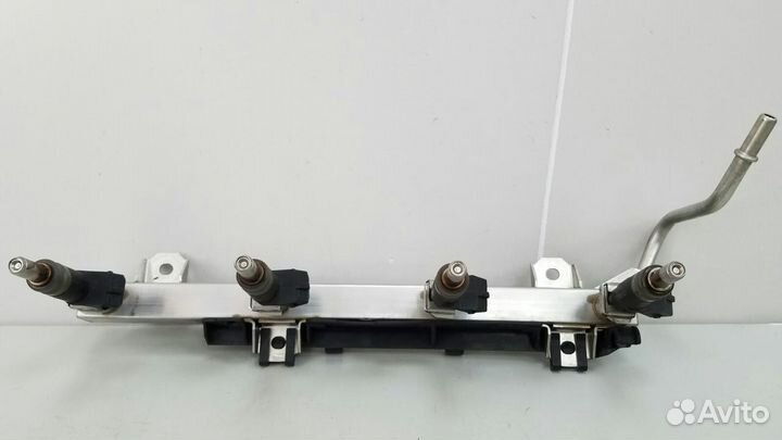 Топливная рампа с форсунками Bmw 3 E90 N46B20 2Л