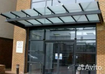 Стеклянный козырек