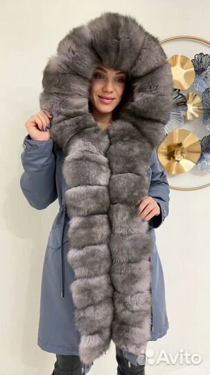 Женская парка с натуральным мехом песца