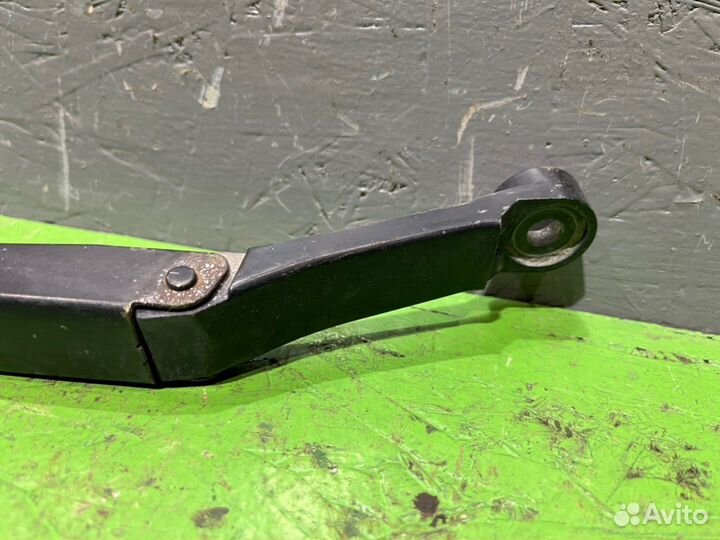 Поводок дворника левый Chevrolet Aveo T250 1.5