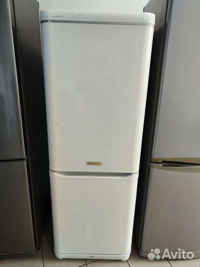 Холодильник ariston