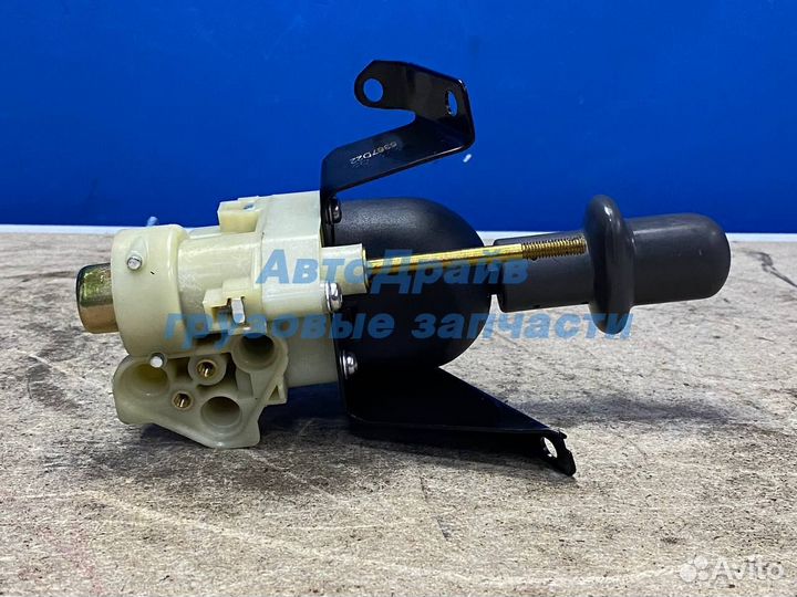 Кран ручника Вольво FH FM