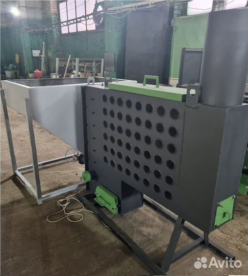 Пеллетная автоматическая печь с подачей топлива