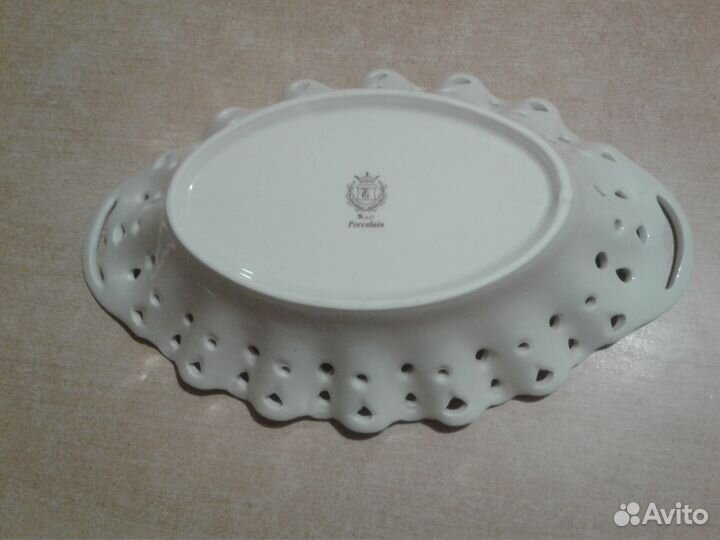 Сухарница фарфор