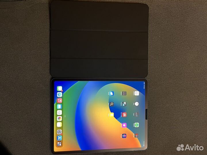 Apple iPad Pro 12.9 2018 64 гб. Версия без сим