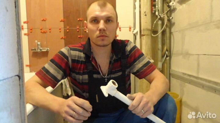 Сантехник. Ремонт арматуры унитаза