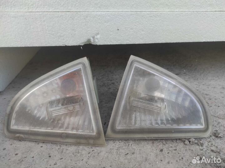 Поворотник в бампер Toyota aqua