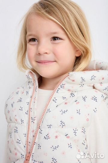 Жилет водооталкивающий на девочку122р, C&A,Европа