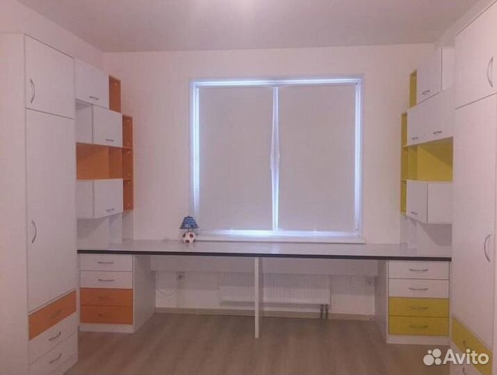 Рабочая зона у окна